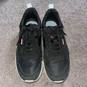 Mens Black Levi’s sneakers